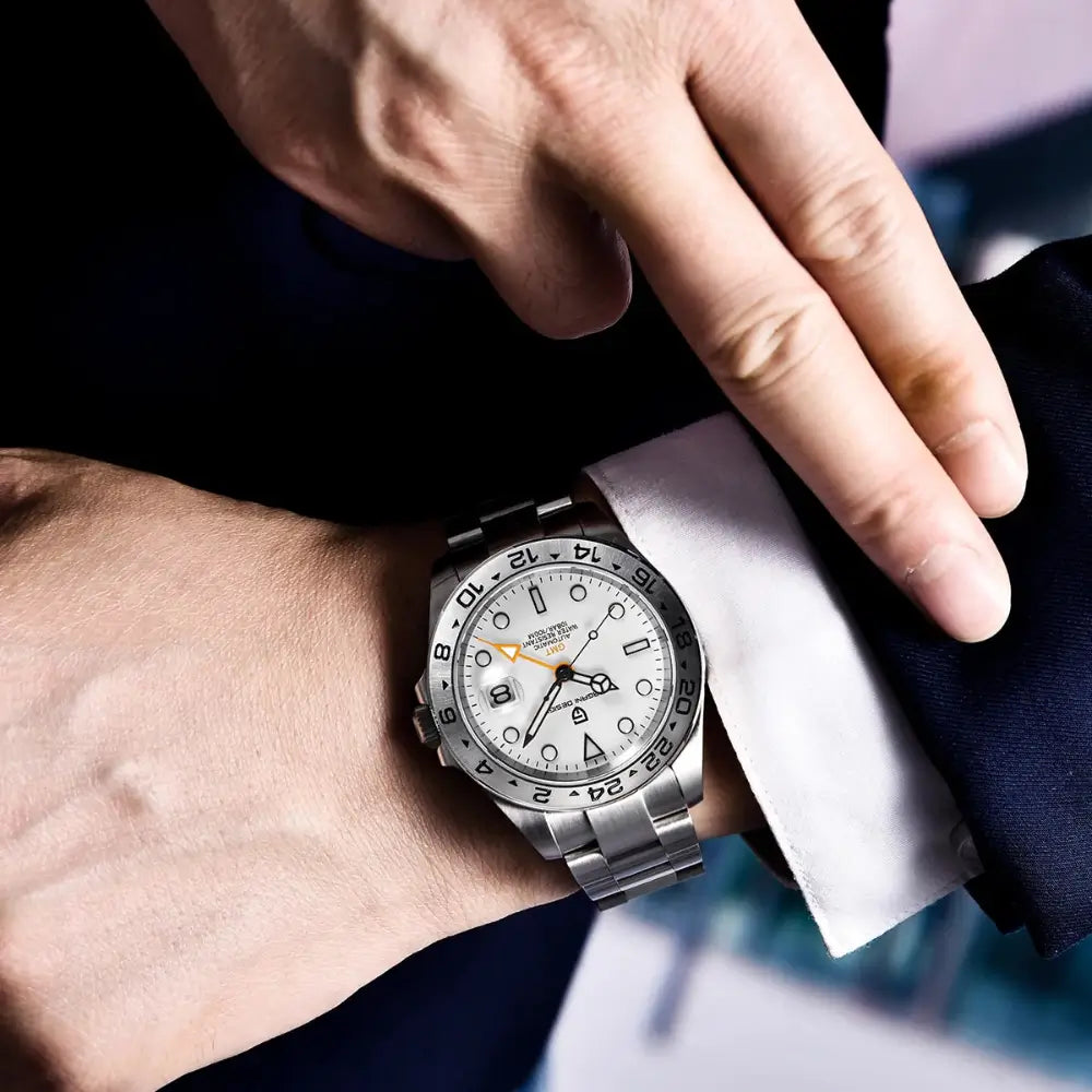 Montre homme étanche 10 Bar pour activités aquatiques