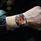 Montre plongeuse élégante pour activités nautiques intensives