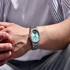 Montre mécanique sans pile avec remontage naturel du poignet