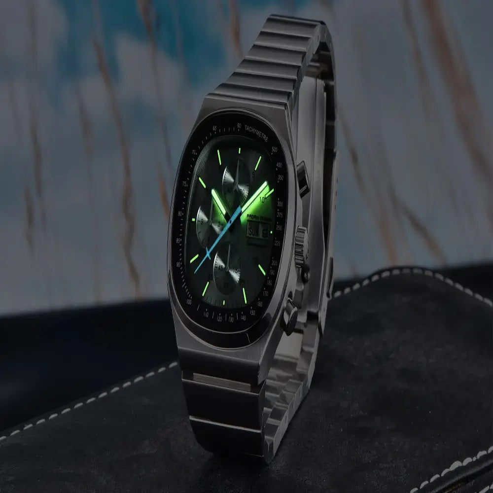 Montre PAGANI DESIGN Horizon Prestige dotée d’un chronographe fonctionnel, d’index lumineux et d’un calendrier complet.