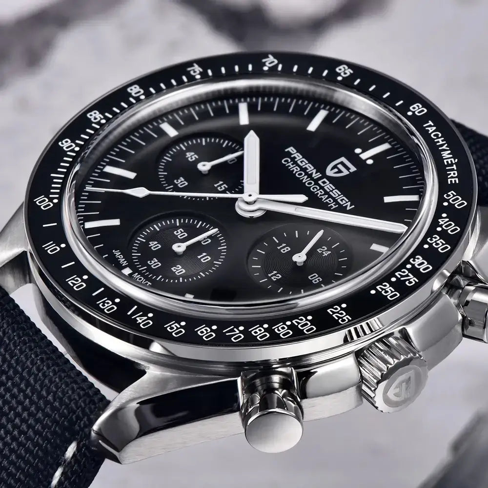 Montre homme Lunar Velocity Prestige avec mouvement Seiko VK63 fiable et design inspiré de l’exploration spatiale.