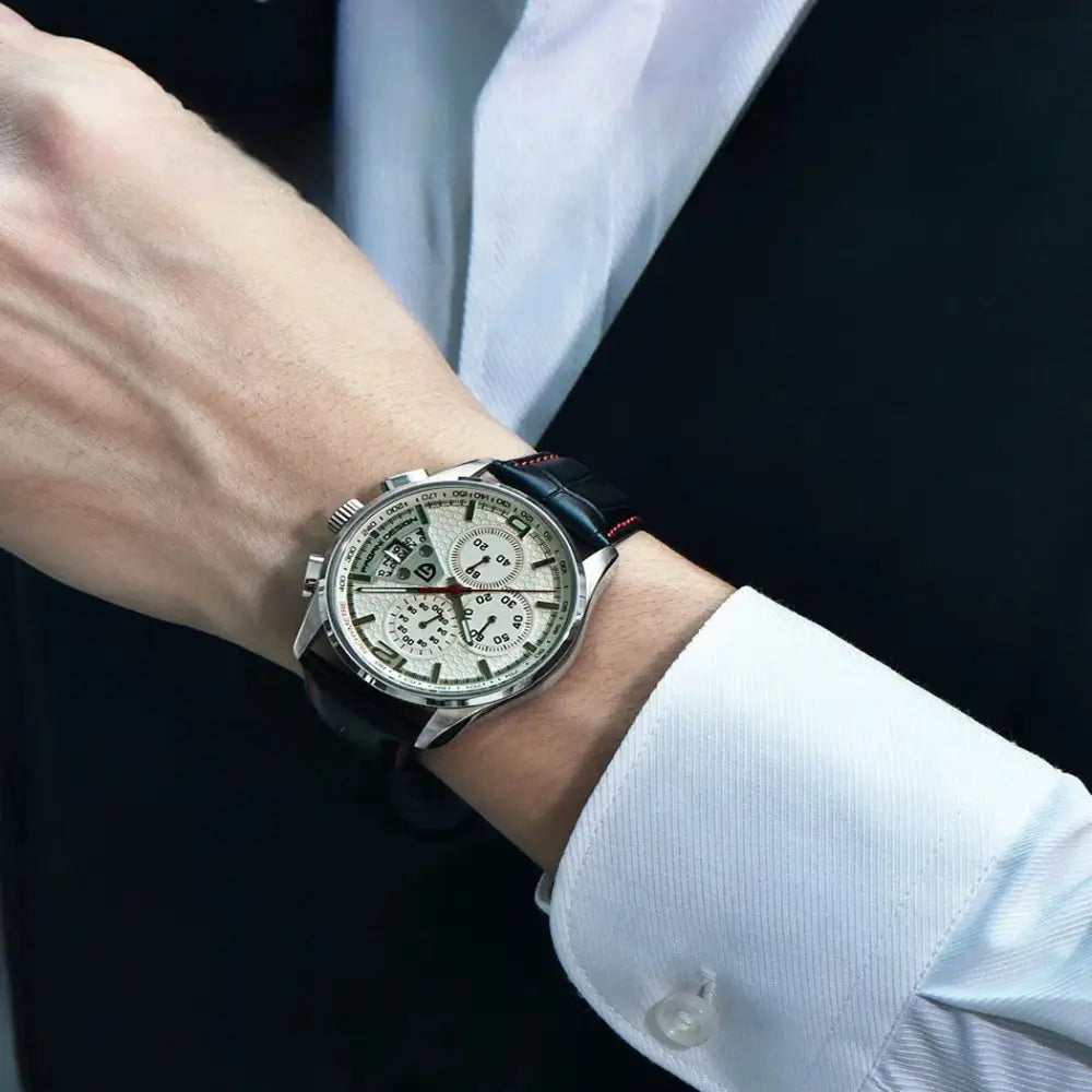 Montre Chronograph Velocity Racing Prestige PAGANI DESIGN avec chronographe quartz, bracelet cuir et cadran sportif de 44,5 mm.