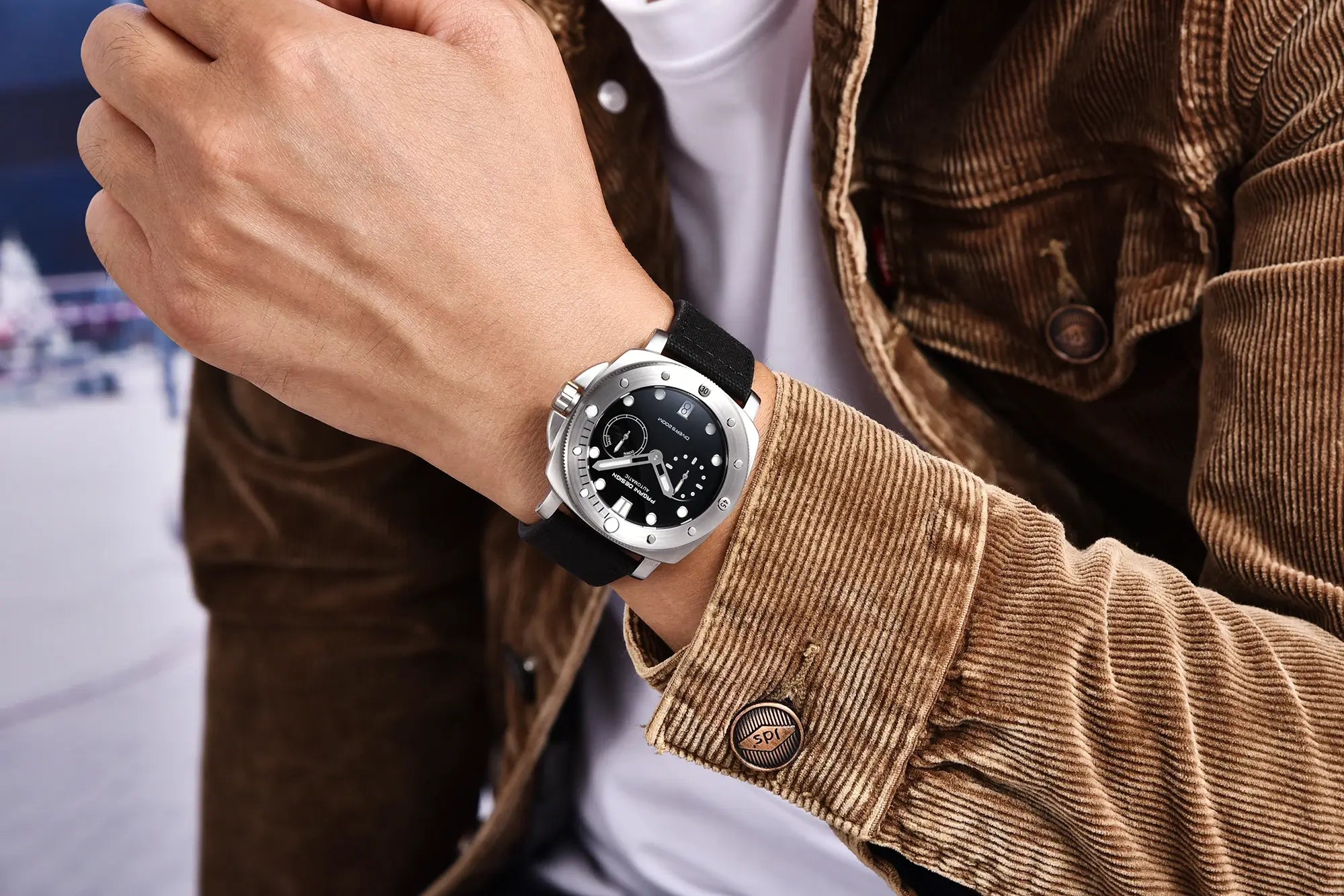 Montre automatique homme avec style business, sport et aventure