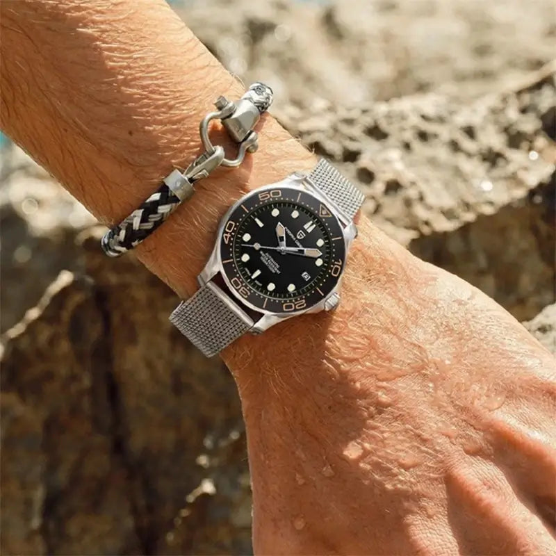 Montre automatique homme lunette céramique rotative
