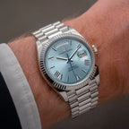 Montre homme élégante lunette cannelée