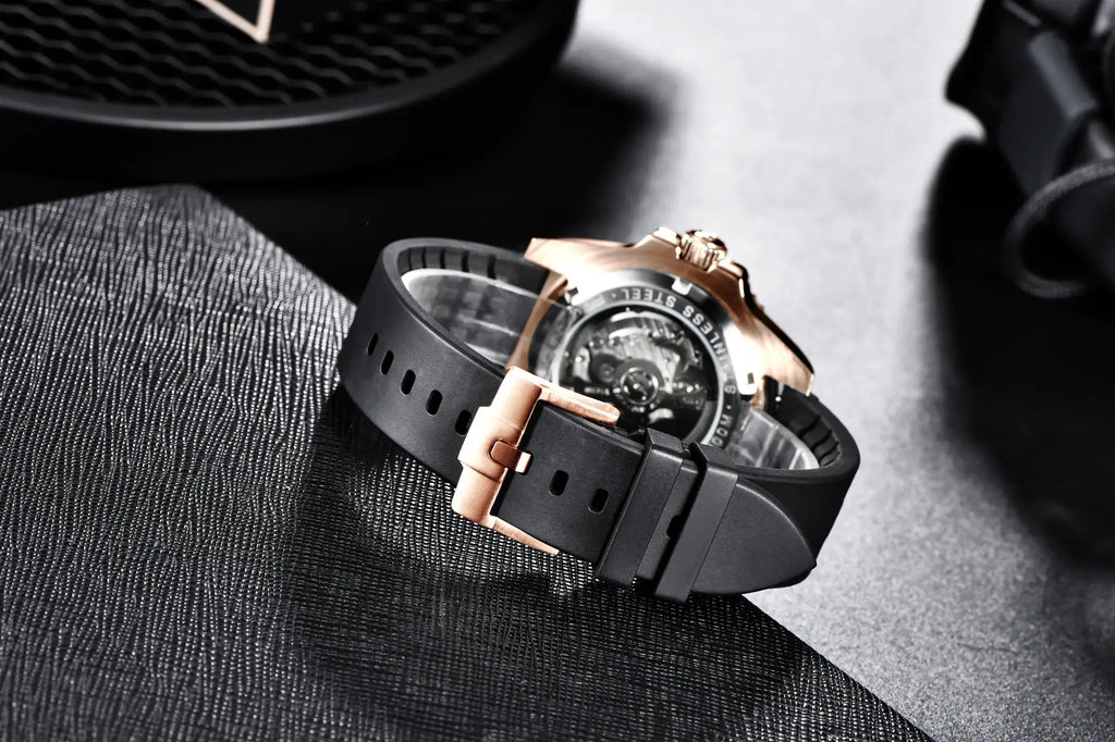 montre homme automatique élégante inspirée des montres de plongée professionnelles