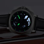 Montre homme sophistiquée avec mécanisme mécanique apparent