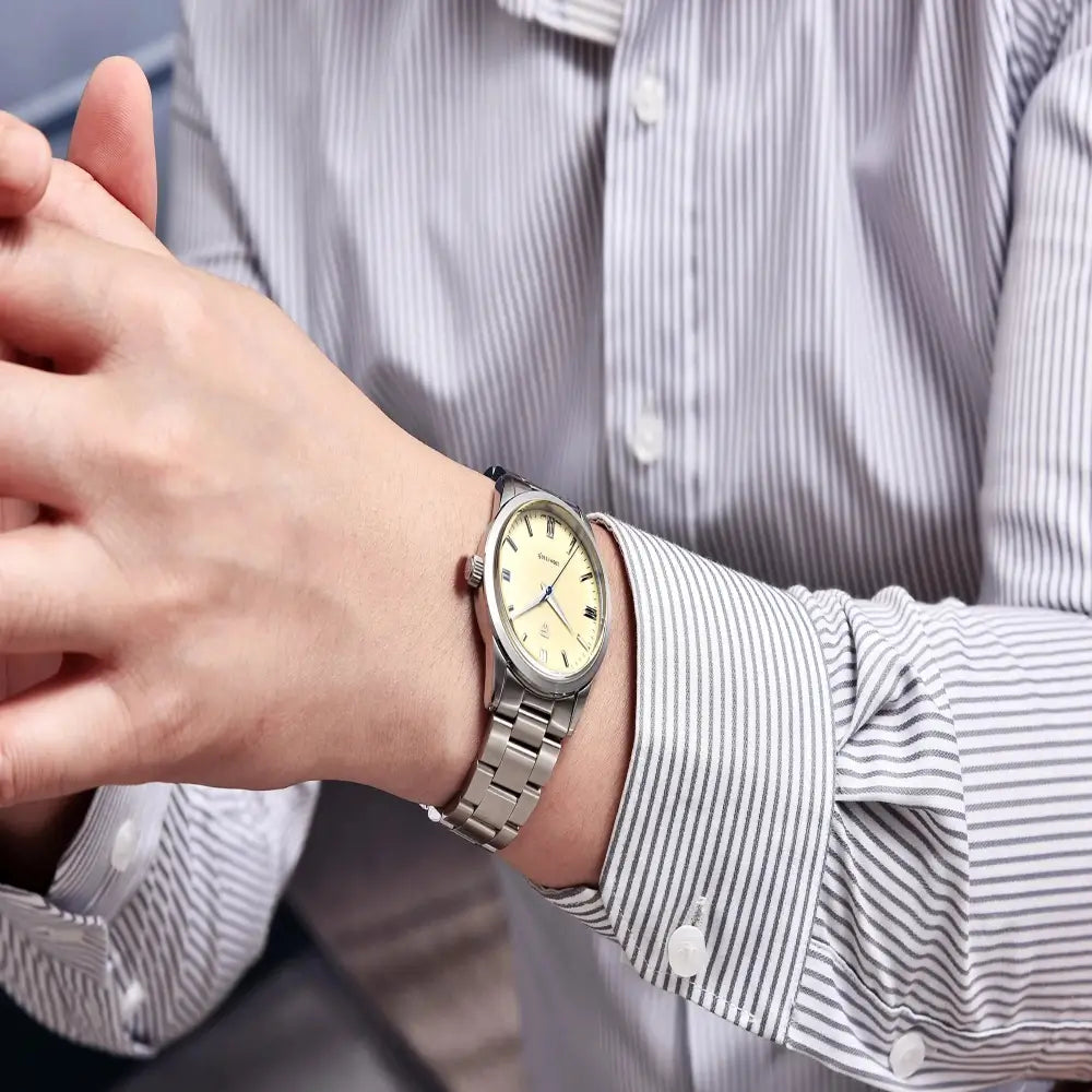 Montre acier inoxydable pour style urbain et professionnel