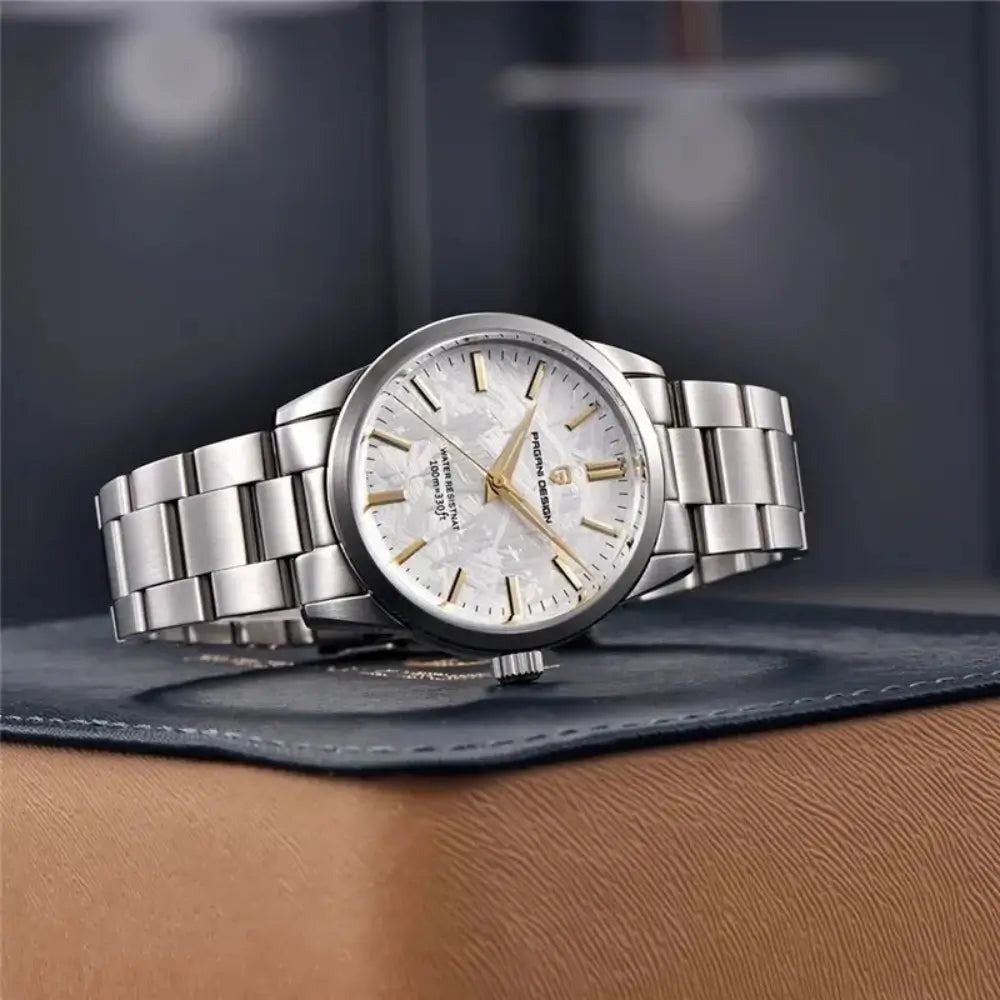 Montre acier inoxydable 316L pour homme avec cadran raffiné, design élégant et résistance à l’eau 10 bar.