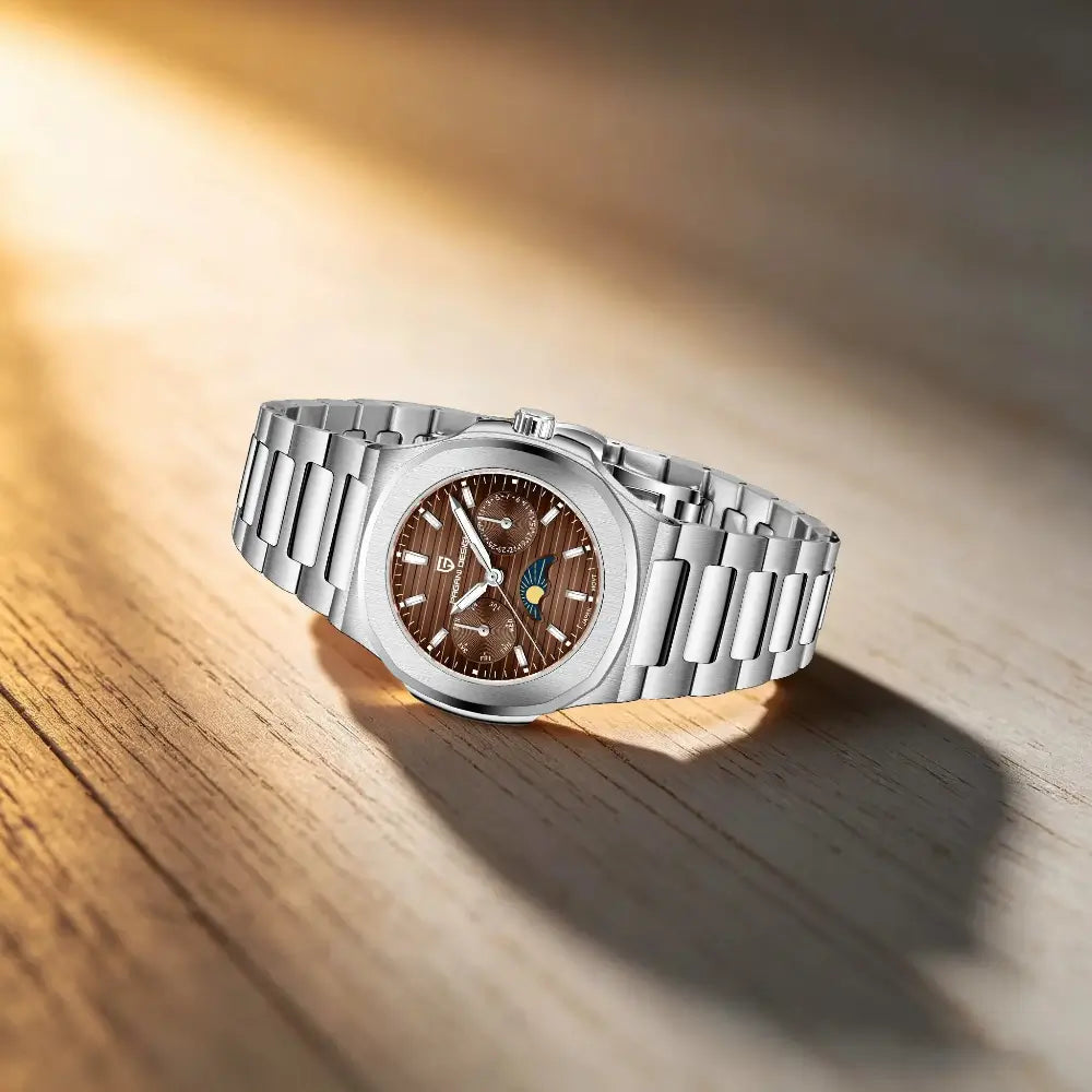 Montre élégante avec bracelet métallique premium